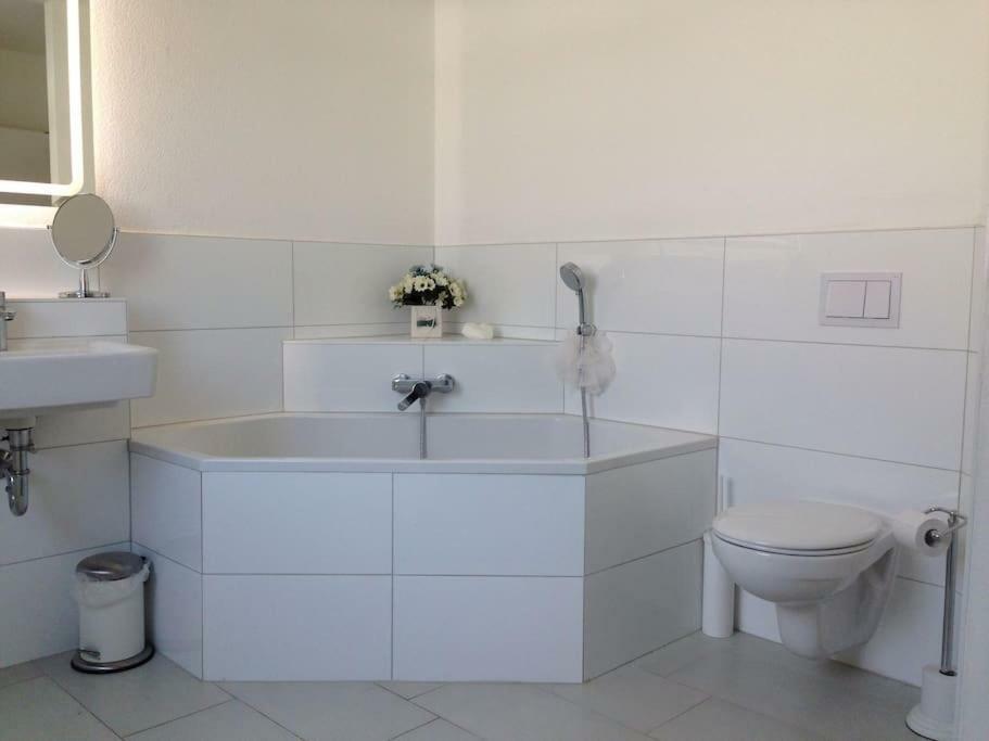 Privatzimmer An Der Messe Hannover Eksteriør billede